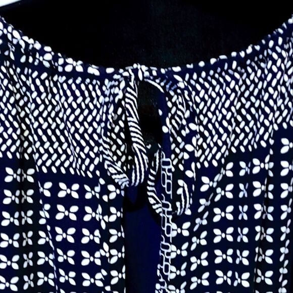 NAVY BLUE AND WHITE BOHO PATTERN ROMPER SIZE L - Picture 3 of 6